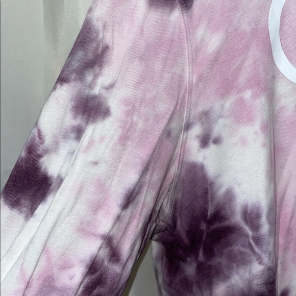 Calvin Klein Performance light weight hooded long sleeve shirt - Picture 4 of 8